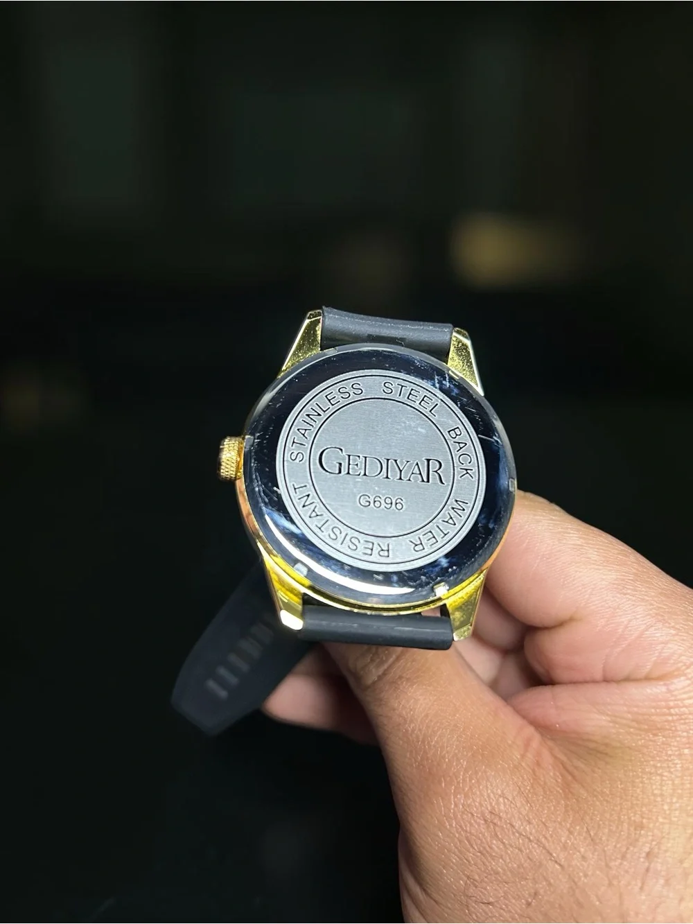 GEDIYAR G696 Men's Quartz Analog Watch Gold Dial Gold Case Gray Rubber Date